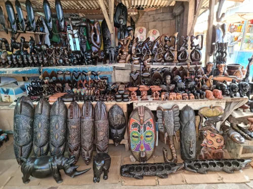 Accra-Arts-Centre-Accra-Ghana-TortoisePathcom-5-jpeg